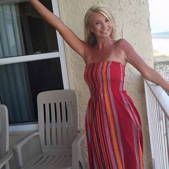 Meet the Posher, Kassie - Picture 2 of 3